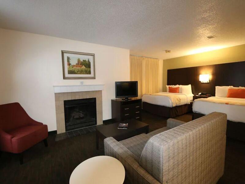 Fairbridge Inn & Suites - Akron Copley Township - West Exterior foto